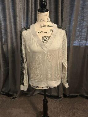 Express Cream V-Neck Long Sleeve Blouse with Black Lace Trim